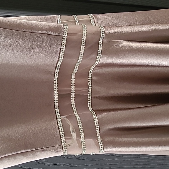 Rose Gold Prom or Bridal dress - Picture 2 of 5